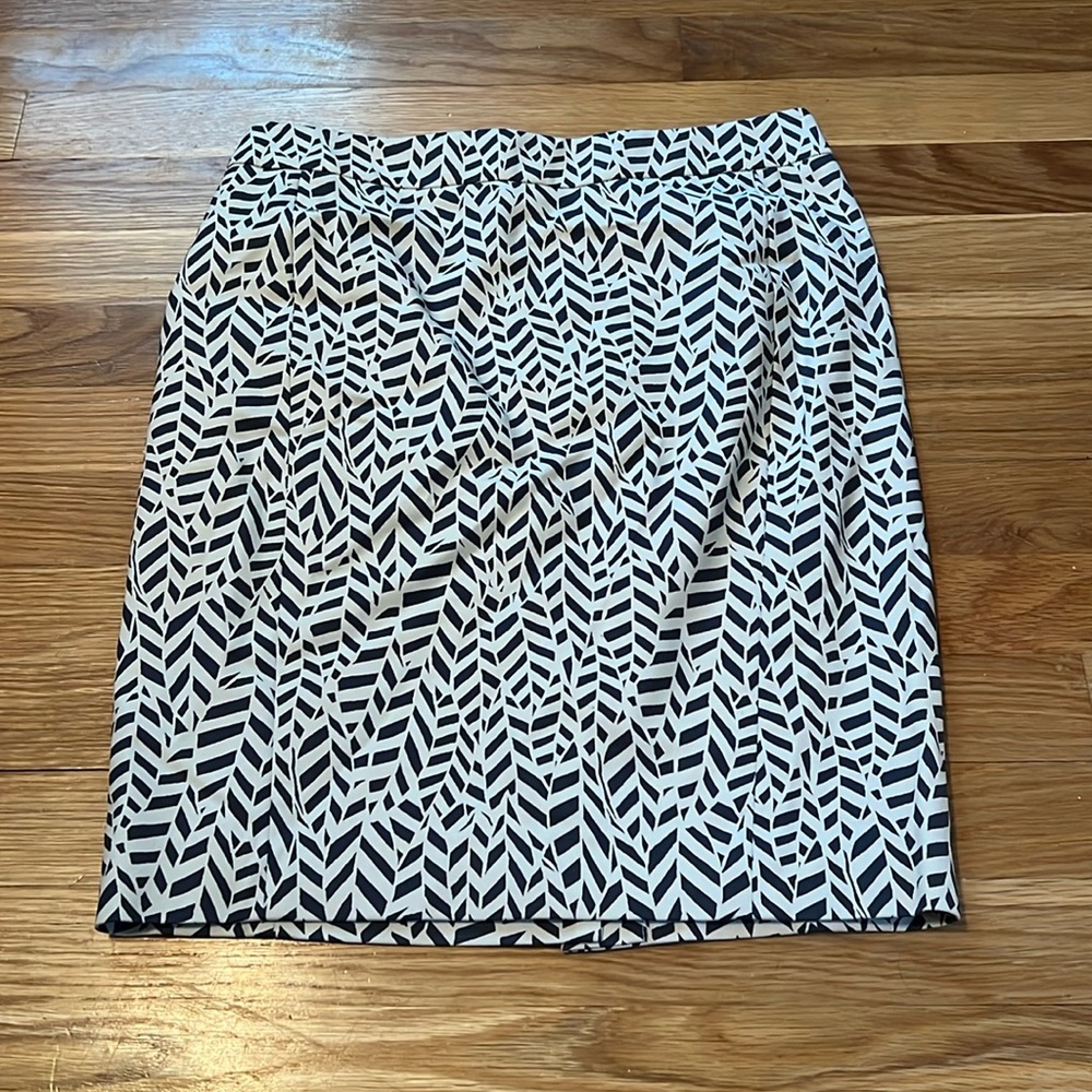 Ann Taylor Loft Petites Beige and gray Pencil Skirt Size‎ 4P, NWT